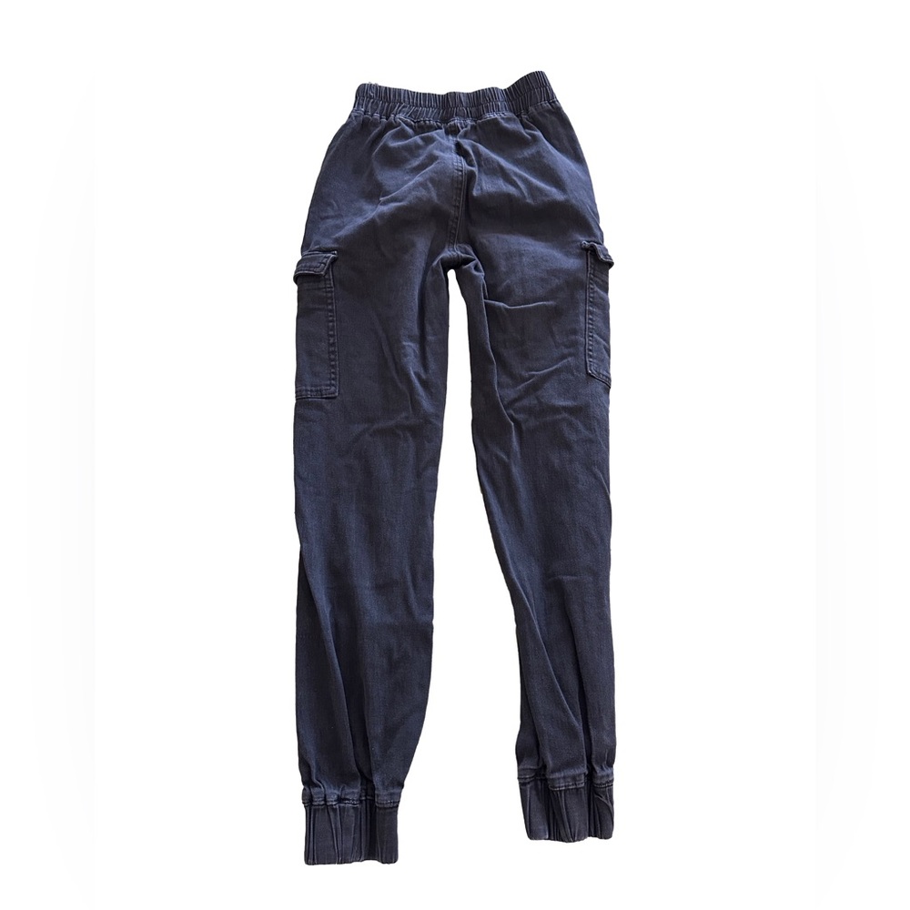 Hot Topic Charcoal Cargo Pants - Picture 5 of 5